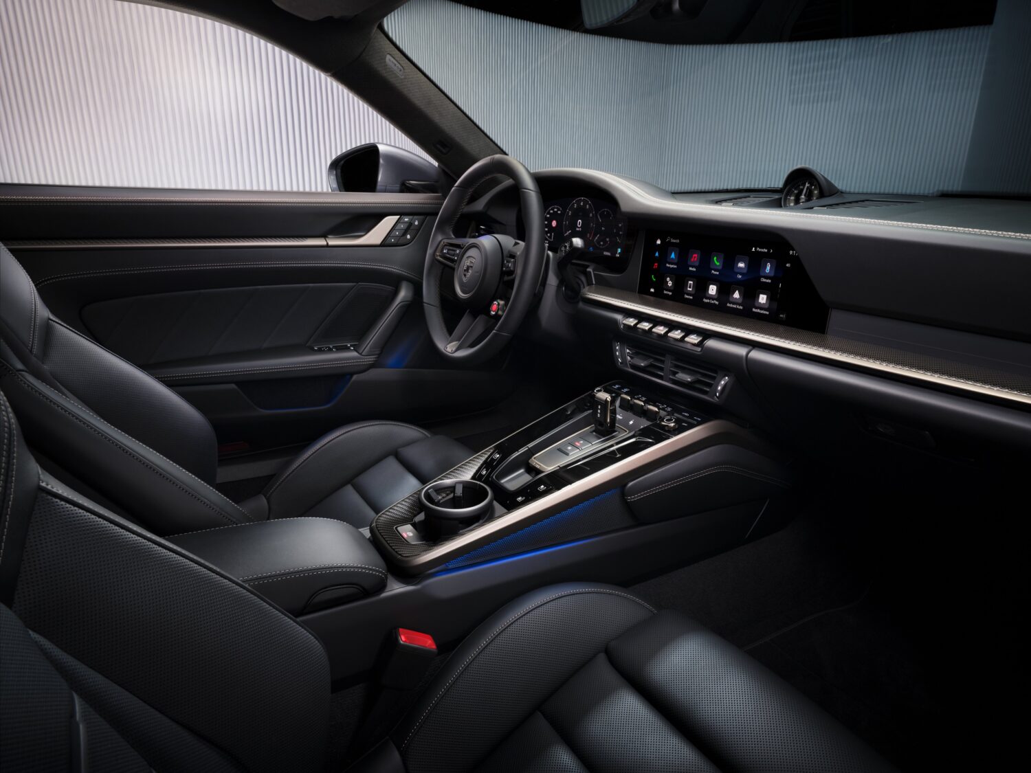 T-ハイブリッド技術を採用　ポルシェ911ターボS　市販された911で最もパワフル