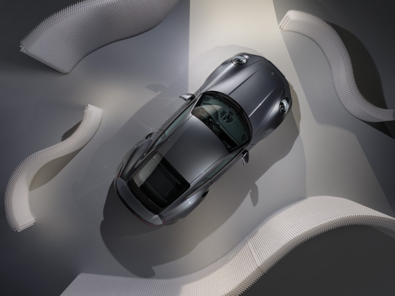 T-ハイブリッド技術を採用　ポルシェ911ターボS　市販された911で最もパワフル