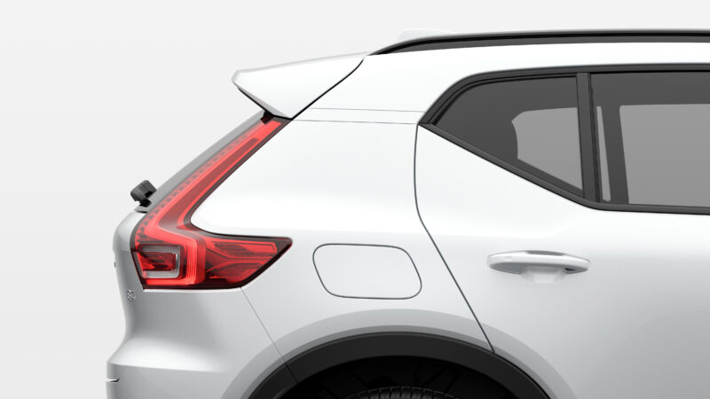 ボルボXC40ダークエディション発表　特別仕様車「サンドデューン」も限定発売