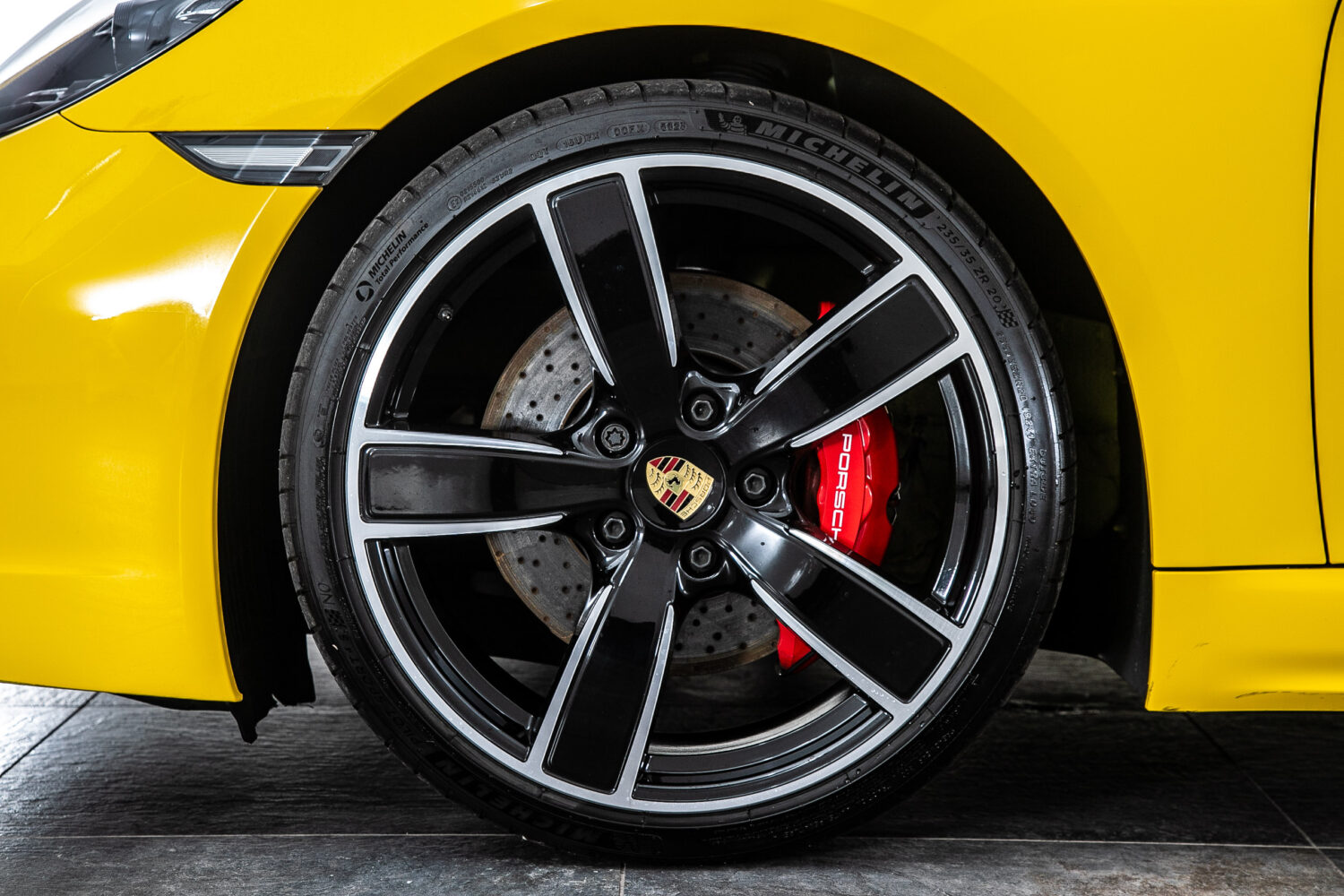 ポルシェ 718ケイマン GTS 4.0 PDK