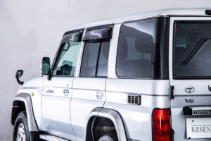 ランドクルーザー70 4.0 4WD