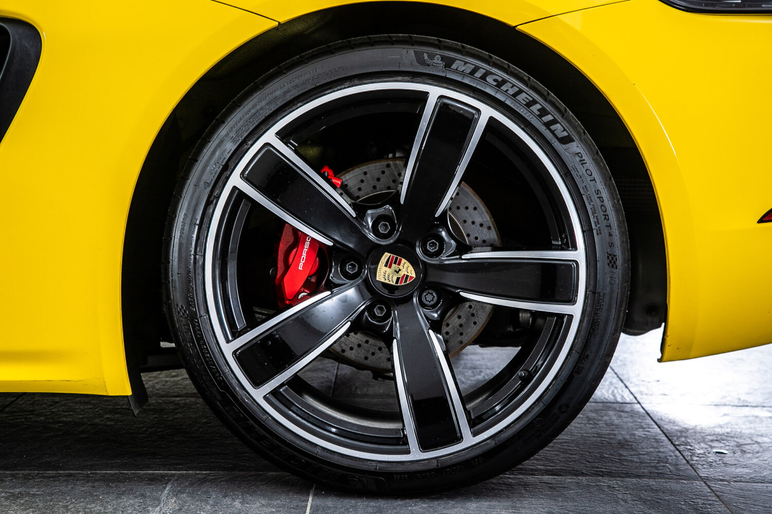 ポルシェ 718ケイマン GTS 4.0 PDK