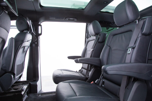 Vクラス V220 d アバンギャルド ロング AMGライン ディーゼルターボ