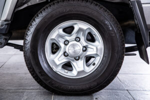 ランドクルーザー70 4.0 4WD