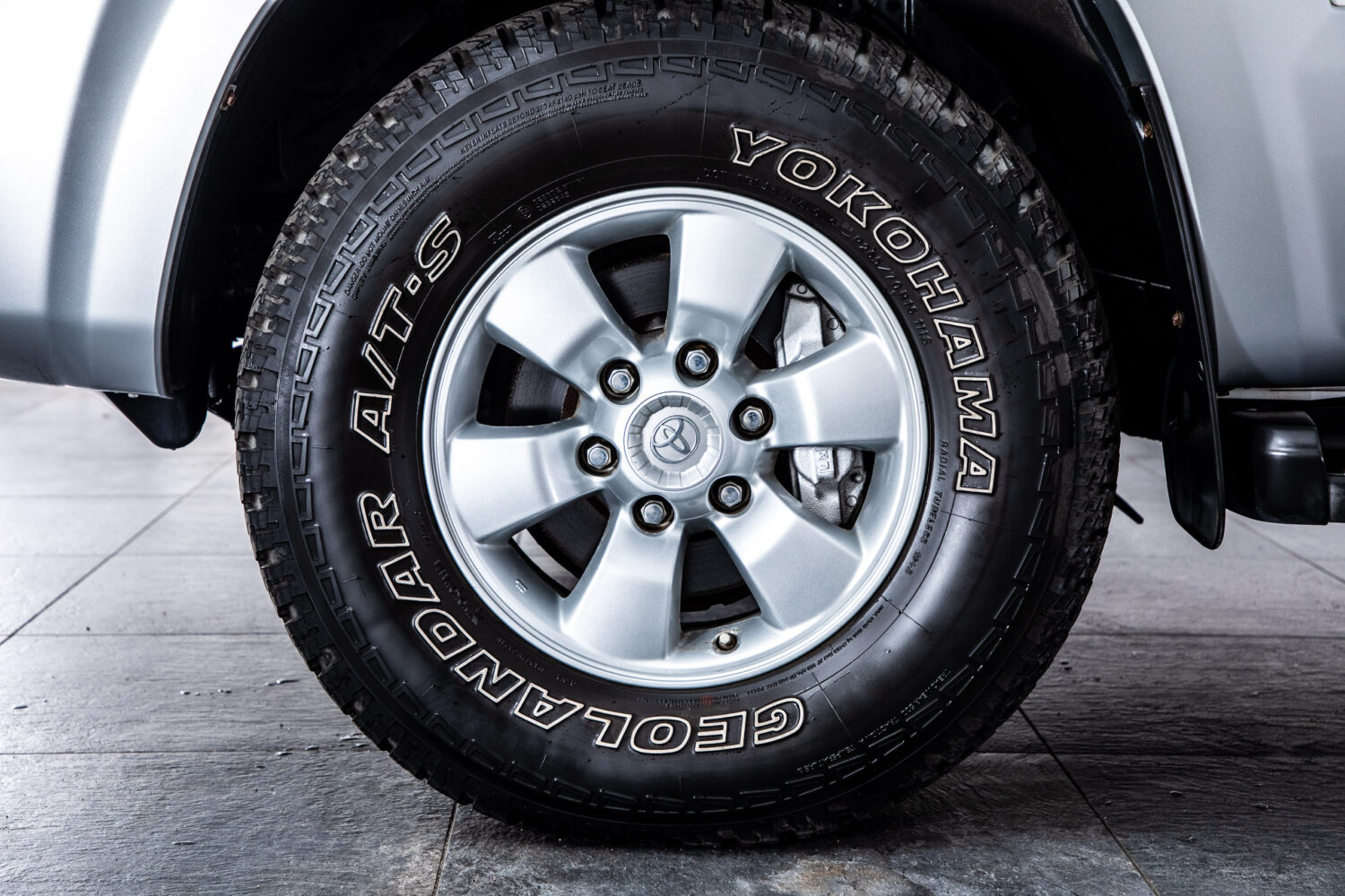 ハイラックスサーフ 2.7SSRXリミテッド60thスペシャル4WD