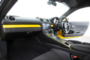 ポルシェ 718ケイマン GTS 4.0 PDK