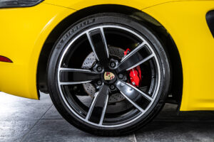 ポルシェ 718ケイマン GTS 4.0 PDK
