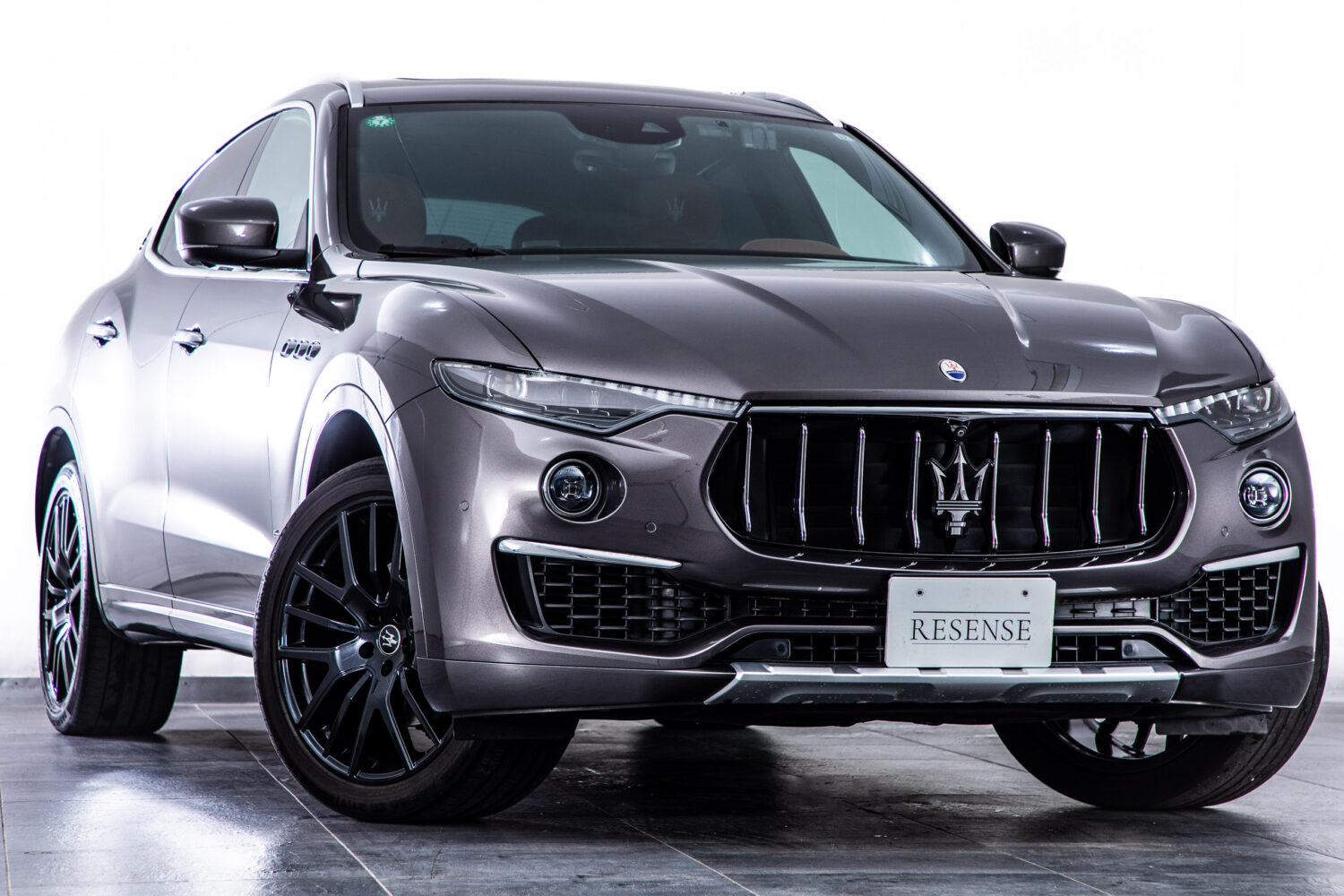 レヴァンテグランルッソ 4WD
