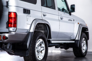 ランドクルーザー70 4.0 4WD