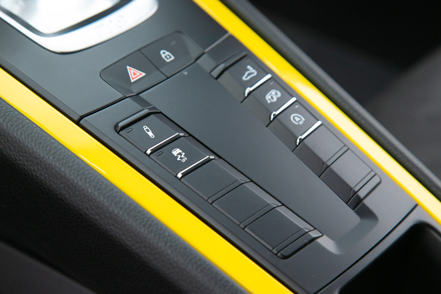 ポルシェ 718ケイマン GTS 4.0 PDK