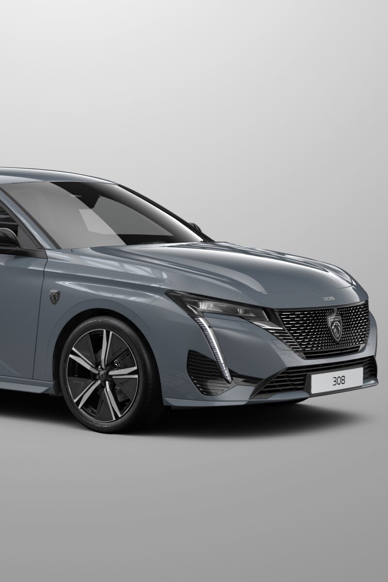 100台限定発売　プジョー308GTハイブリッド・セレニウムエディション