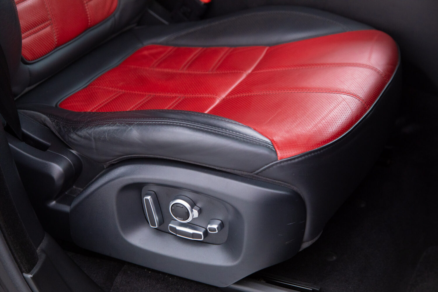 レンジローバースポーツ オートバイオグラフィ ダイナミック (5.0リッター) 4WD