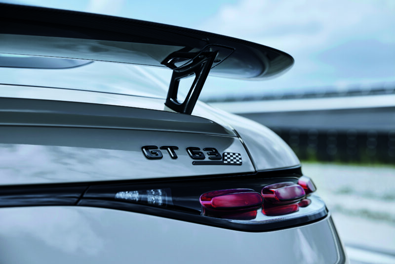 パフォーマンスを追求　メルセデスAMG GT63プロ 4マティック+ クーペ