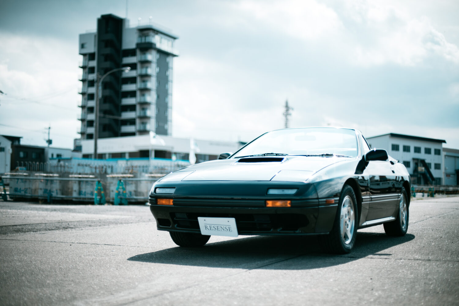 マツダ・サバンナRX-7カブリオレ（FR/4AT）とにかくカッコいい