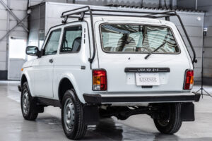ニーヴァ 4WD