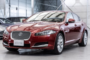 XF 2.0 プレミアム ラグジュアリー