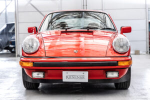 911