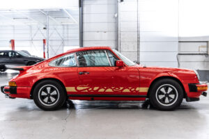 911