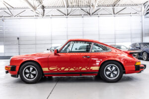 911