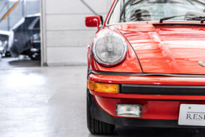 911