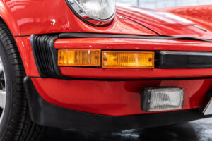 911