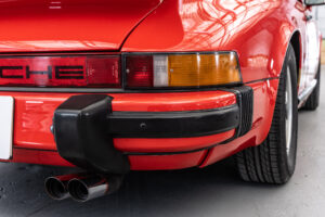 911