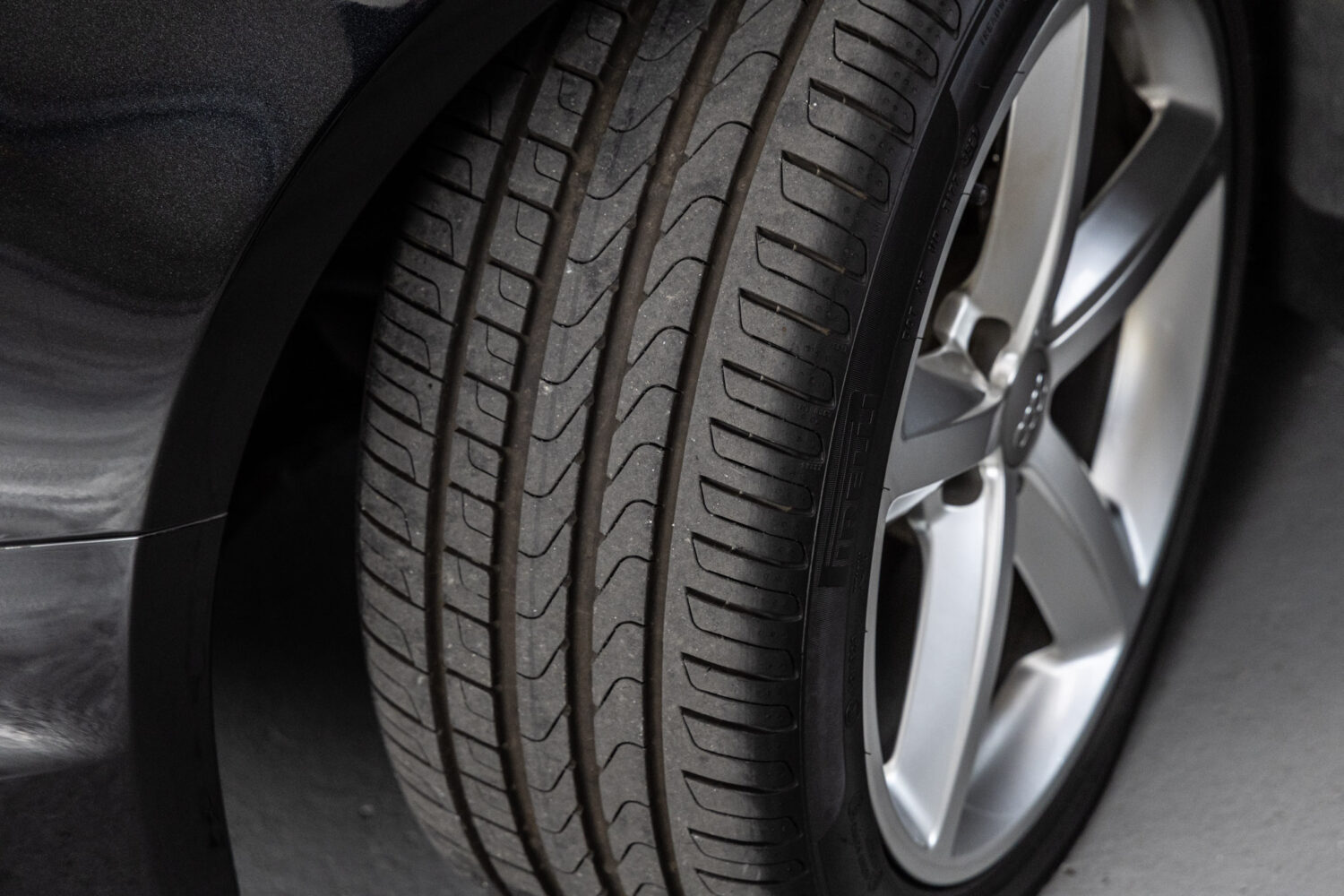 A5スポーツバック 2.0 TFSI クワトロ 4WD