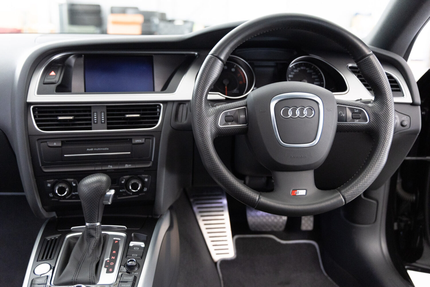 A5スポーツバック 2.0 TFSI クワトロ 4WD