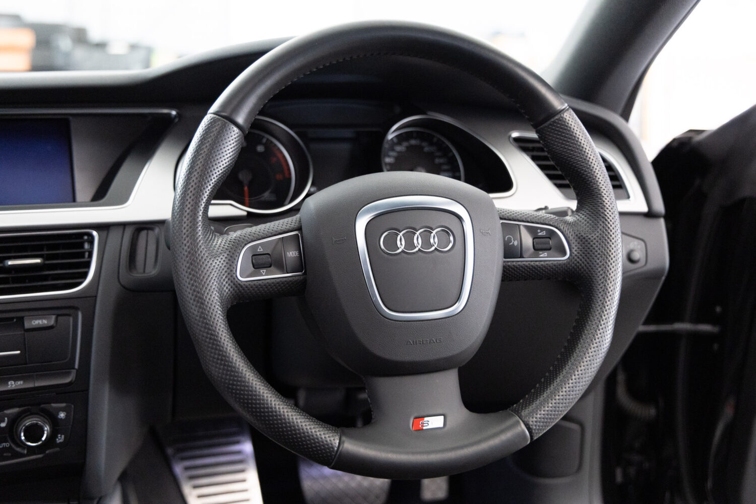 A5スポーツバック 2.0 TFSI クワトロ 4WD