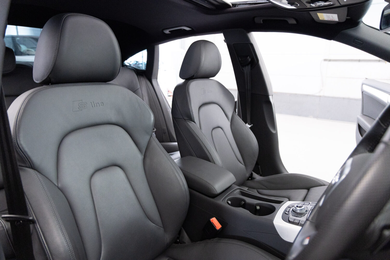 A5スポーツバック 2.0 TFSI クワトロ 4WD