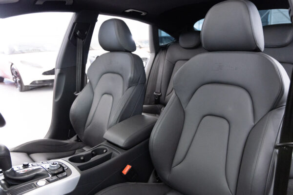 A5スポーツバック 2.0 TFSI クワトロ 4WD