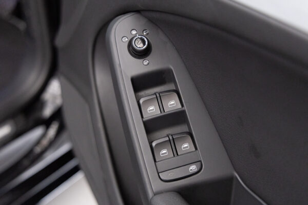 A5スポーツバック 2.0 TFSI クワトロ 4WD