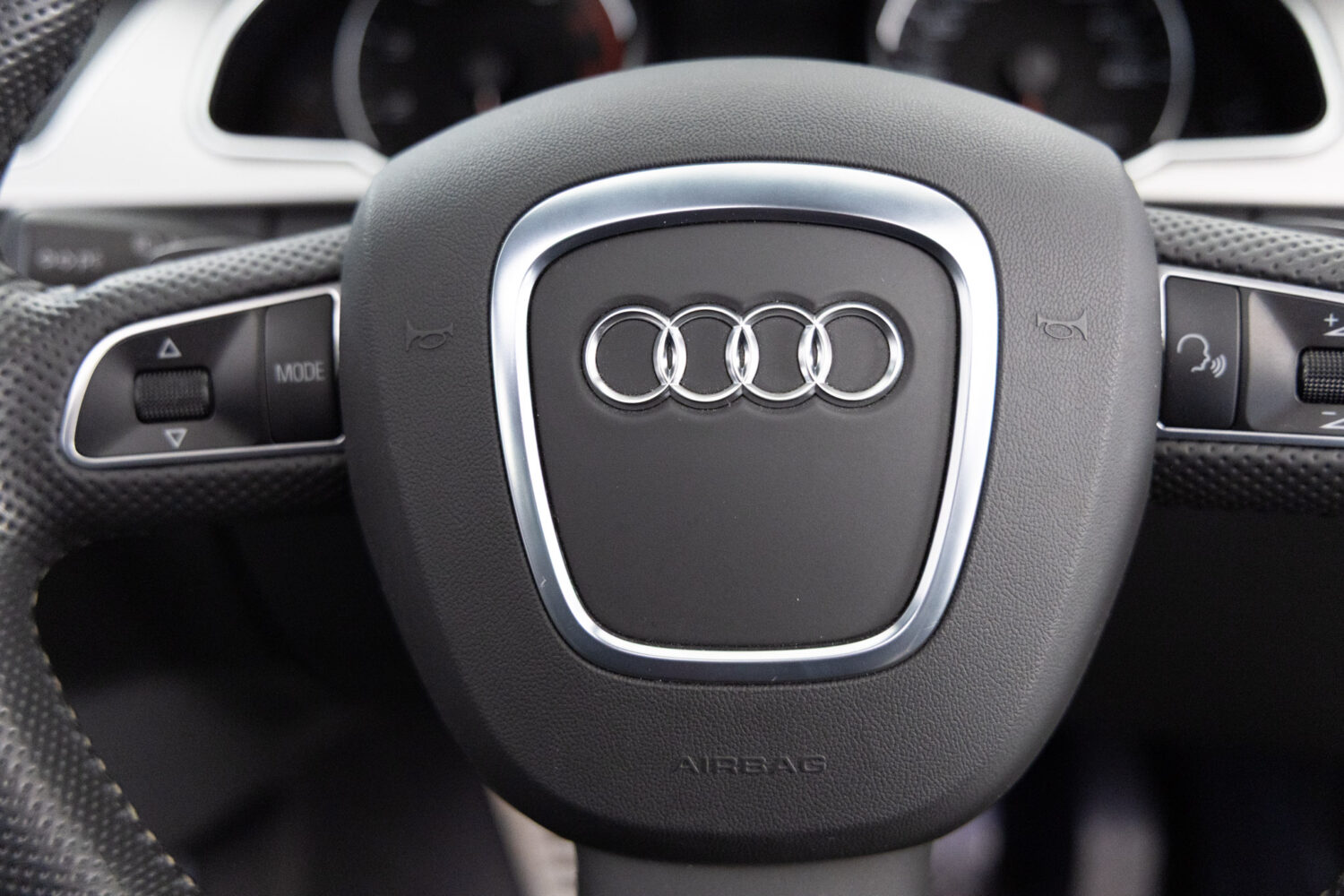 A5スポーツバック 2.0 TFSI クワトロ 4WD