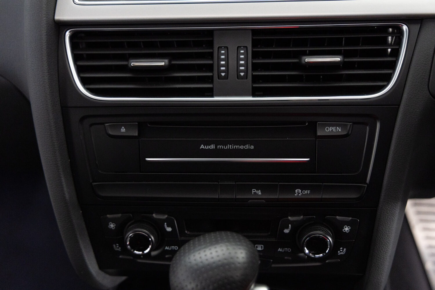 A5スポーツバック 2.0 TFSI クワトロ 4WD