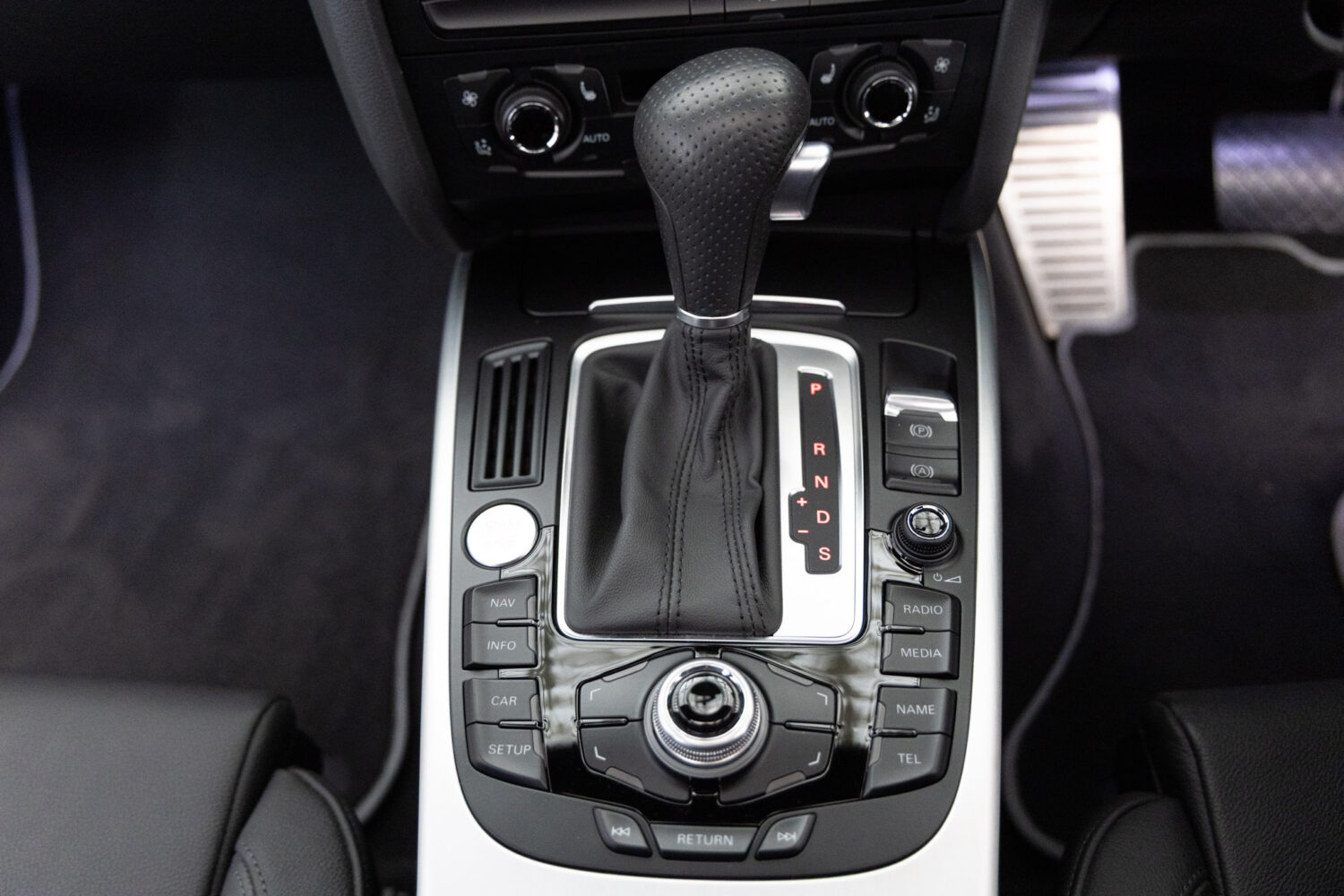 A5スポーツバック 2.0 TFSI クワトロ 4WD