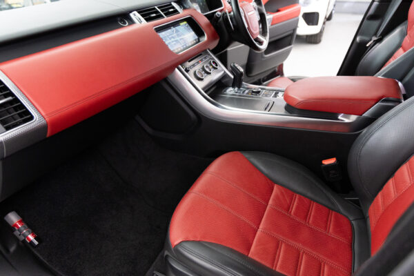 レンジローバースポーツ オートバイオグラフィ ダイナミック (5.0リッター) 4WD