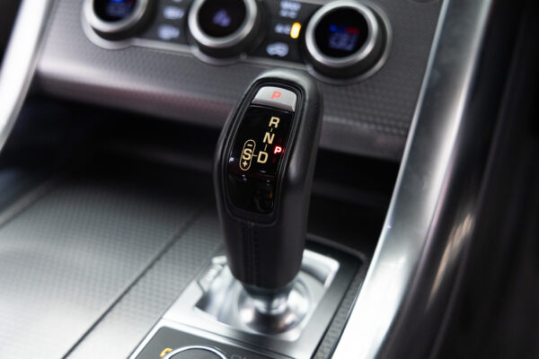 レンジローバースポーツ オートバイオグラフィ ダイナミック (5.0リッター) 4WD