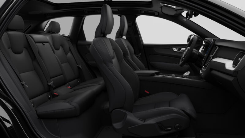 ボルボXC60ブラックエディション　黒で統一したスポーティで力強いスタイル