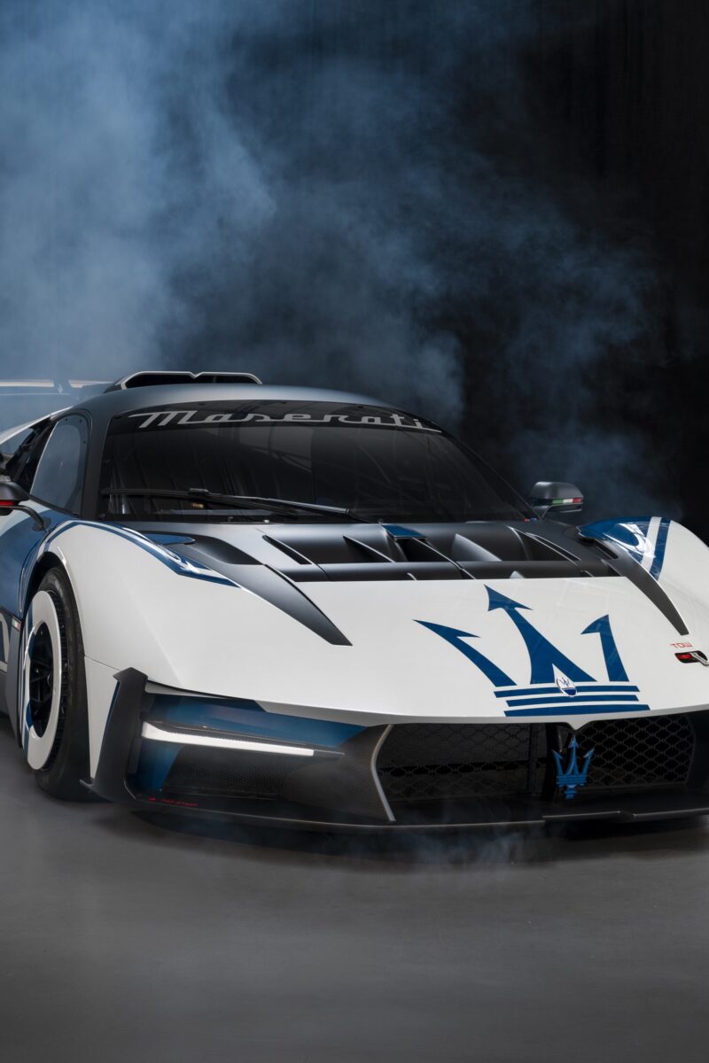 62台限定生産　マセラティMCエクストレーマ　フランスのコレクターへ納車