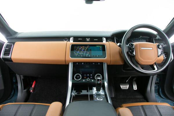 ランドローバー レンジローバースポーツ オートバイオグラフィ ダイナミック (3.0リッター) 4WD