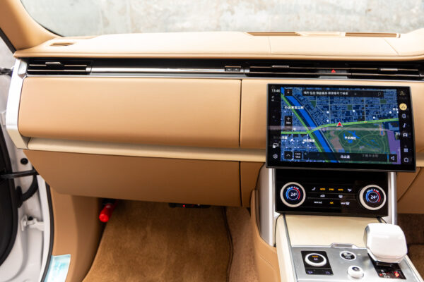 レンジローバー SV4.4L P530 SWB 4WD