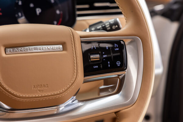 レンジローバー SV4.4L P530 SWB 4WD