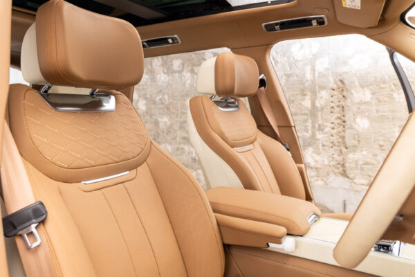 レンジローバー SV4.4L P530 SWB 4WD