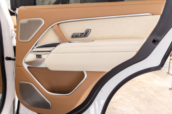 レンジローバー SV4.4L P530 SWB 4WD