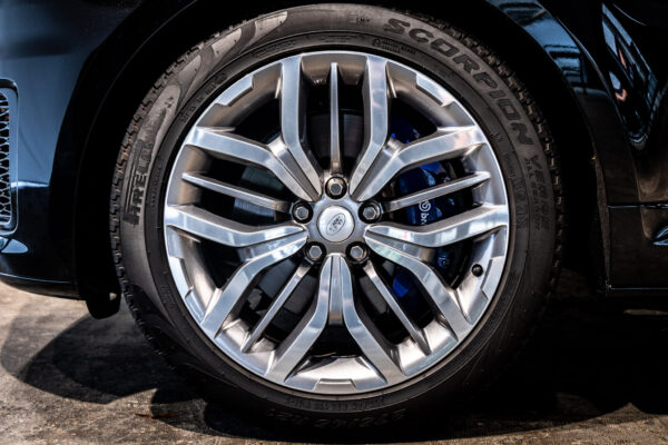 レンジローバースポーツ SVR 4WD