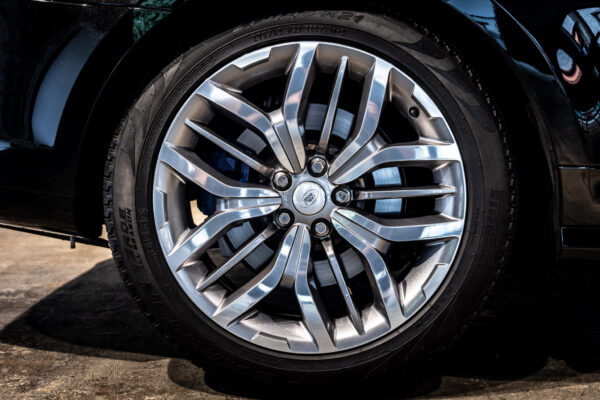 レンジローバースポーツ SVR 4WD