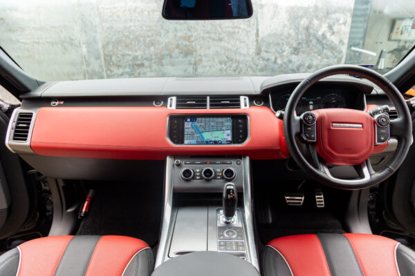 レンジローバースポーツ SVR 4WD