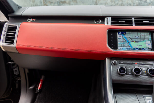 レンジローバースポーツ SVR 4WD