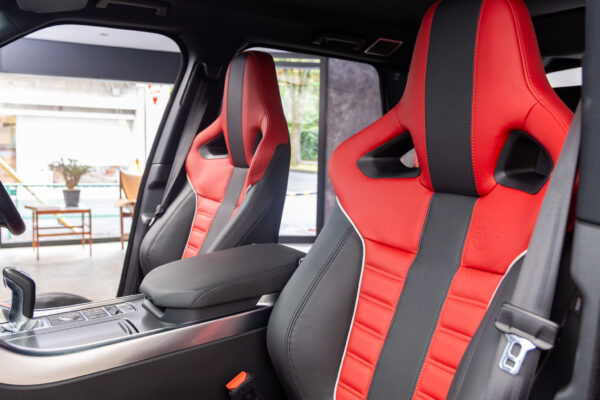 レンジローバースポーツ SVR 4WD