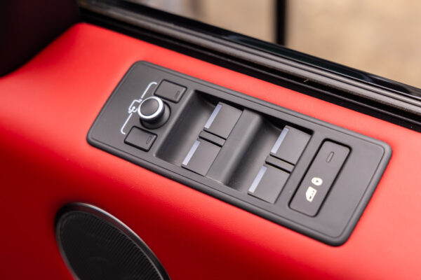 レンジローバースポーツ SVR 4WD